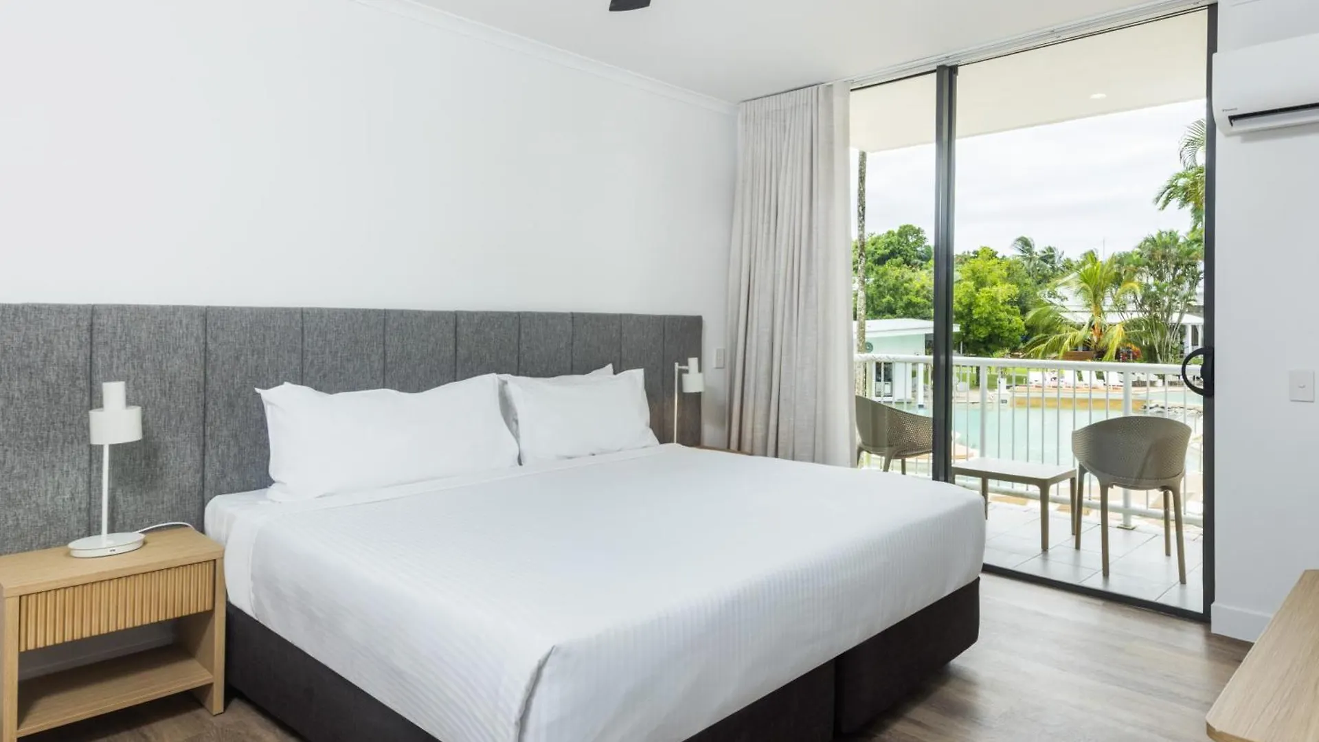 Oaks Port Douglas Resort 4*,
